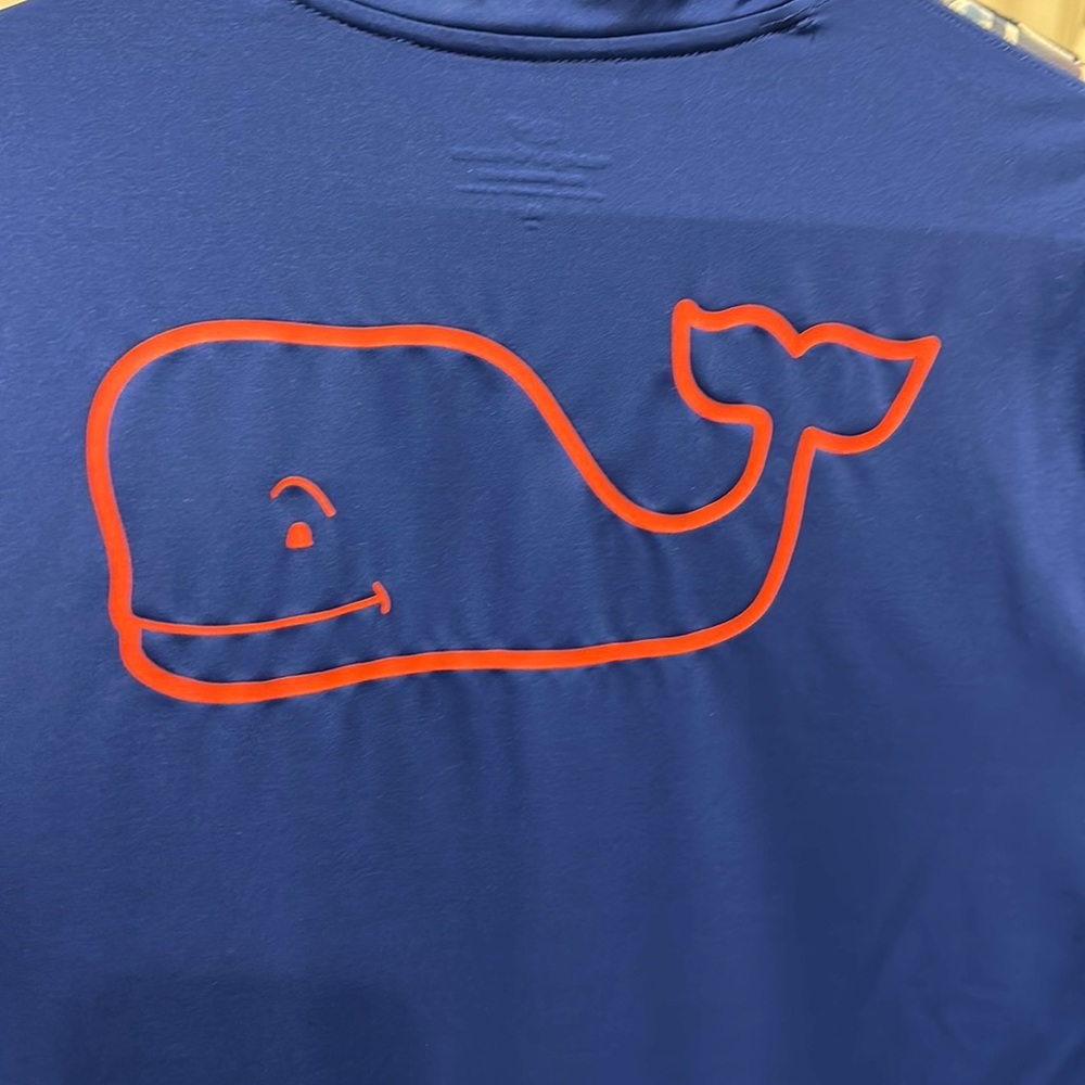 Long sleeve vineyard vine performance tee. Blue w/ red whale Boys xl barely worn